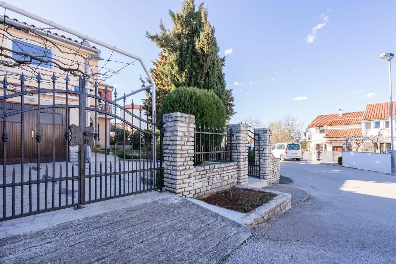 Apartment Steblaj Pula